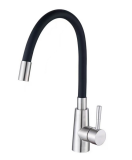 Смеситель для кухни K555B (Хром/черный)  VODA гибкий излив